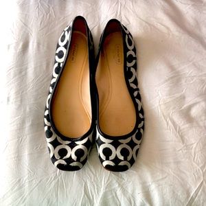 Coach flats